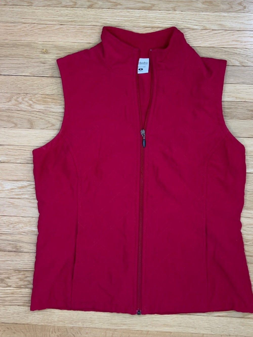Women’s Columbia Red Quilted Collared Vest, Zip Up, Size Small